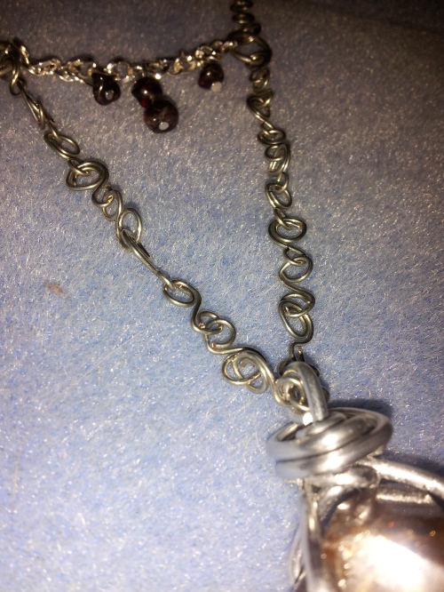 Here's a closeup of the same necklace.